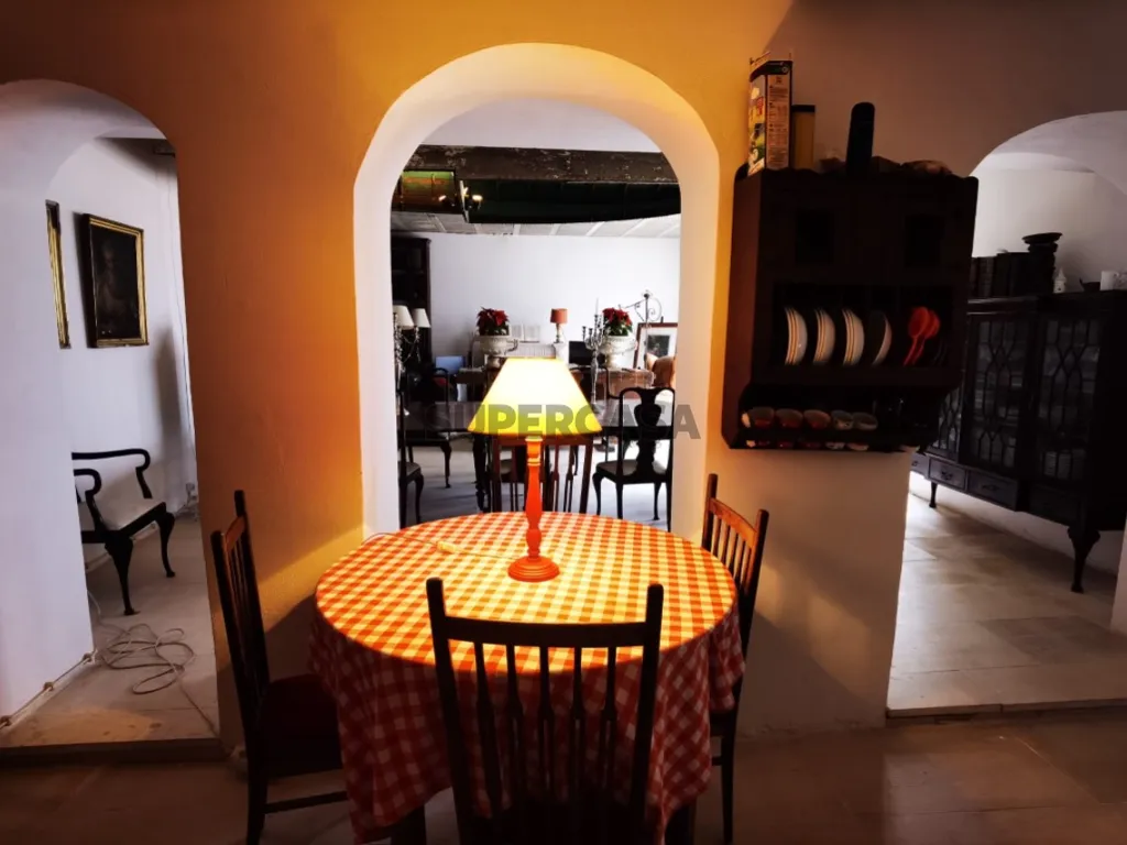 Dining Room - Historic Triplex with Pool in Costa da Caparica