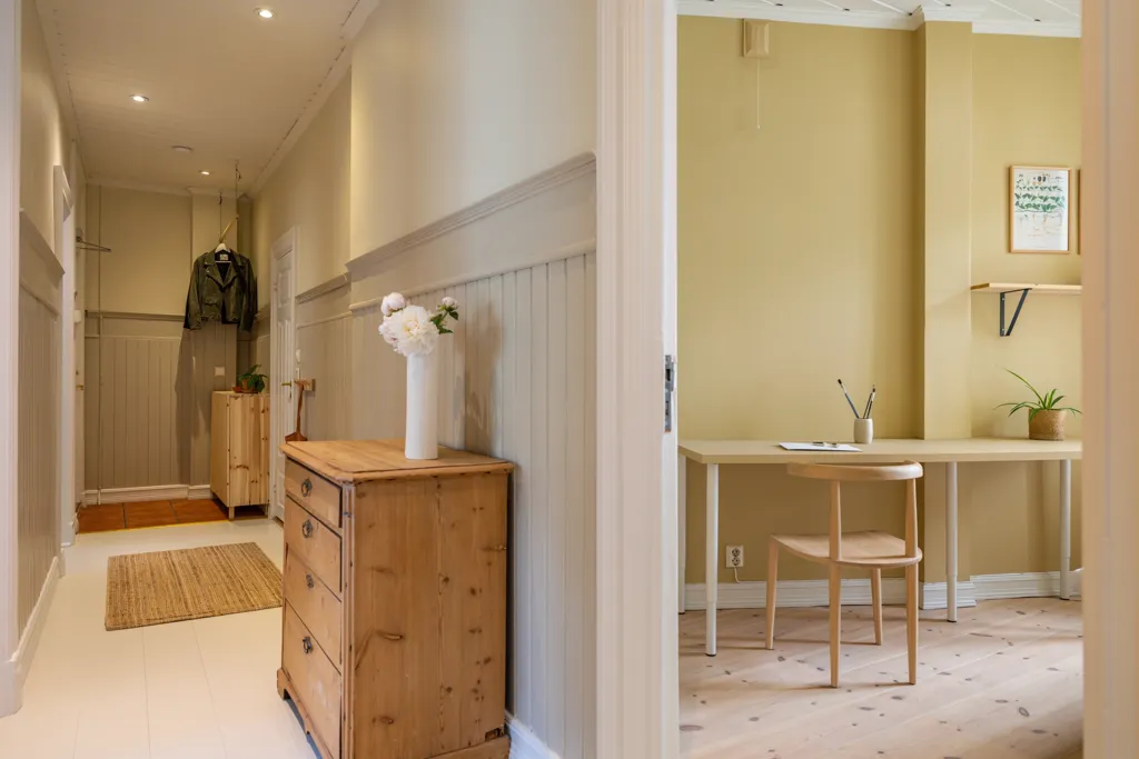 Entrée - Classical 3-Bed Flat with Balcony in St. Hanshaugen