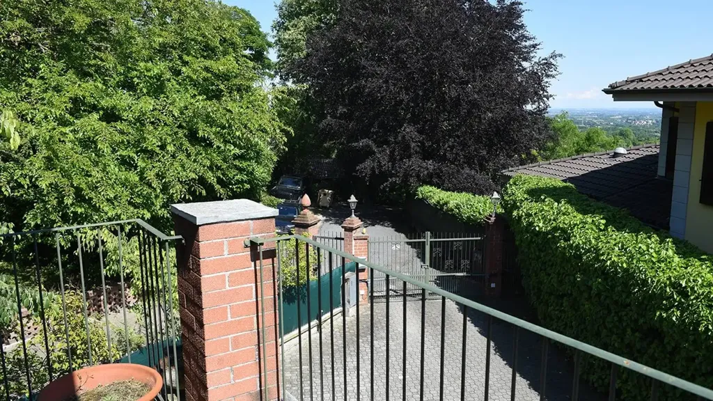 Aed - Historic Villa with Private Garden in Moncalieri
