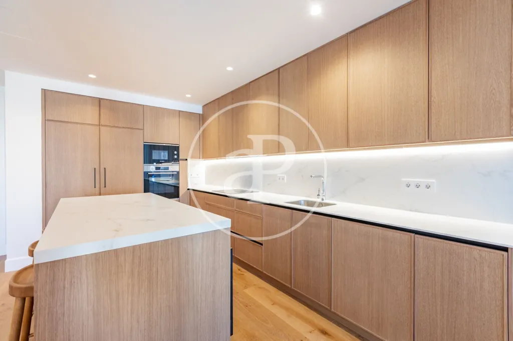 3 magamistoaga korter asukohas Madrid