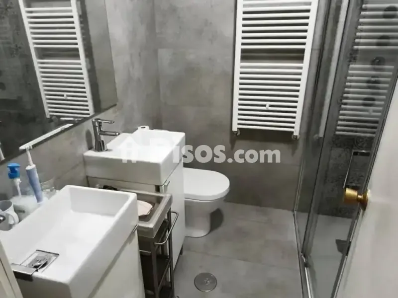 Baños - Piso con balcón en Parque Lineal, Albacete
