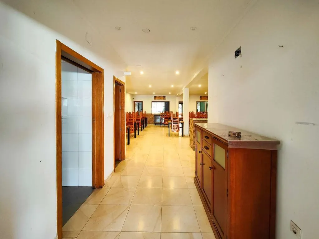 Entrée - Restaurant with Apartments in Torrevieja