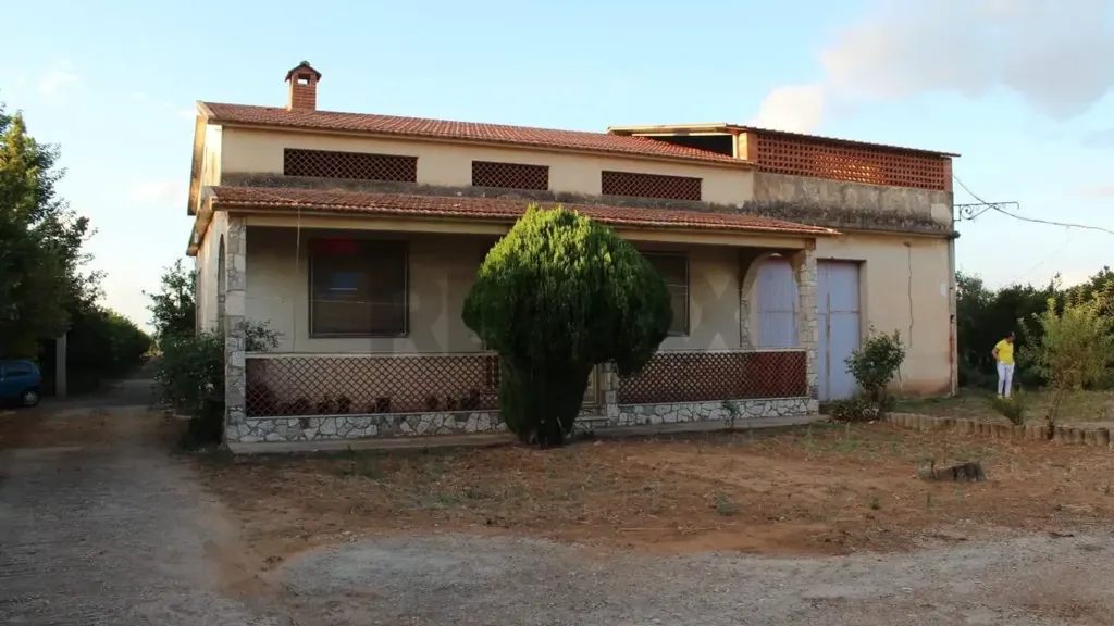Välivaade - Villa with Garden and Panoramic View in Chiaramonte Gulfi