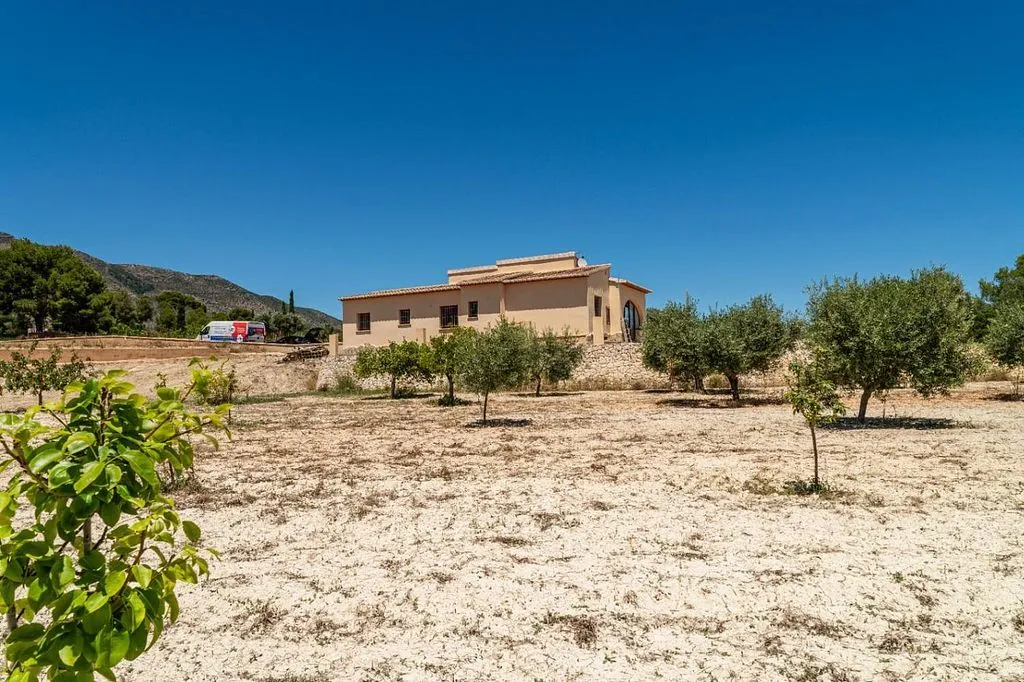 Giardino - Finca with Terrace in Benissa Village