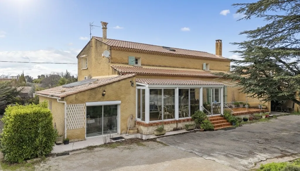 Extérieur - Maison détachée avec piscine à Rochefort-du-Gard