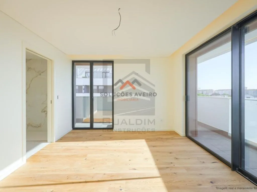 Toad - Luxury Flat with Terrace in Aveiro