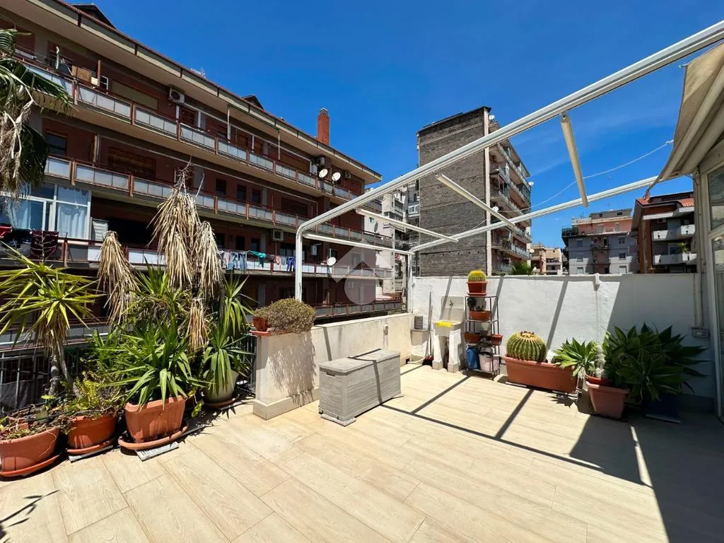 Terrasse - Duplex with Terraces in Catania
