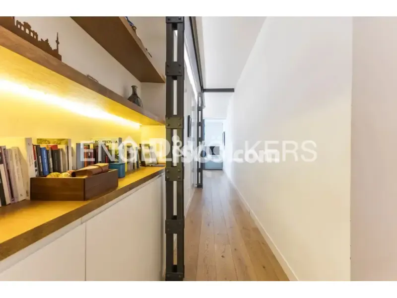 Entrée - Apartment with Balcony in Chamberí
