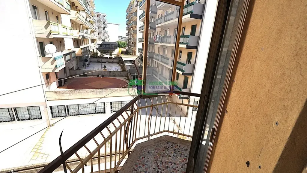 Rõdu - Apartment with Balconies in Via Archimede, Ragusa