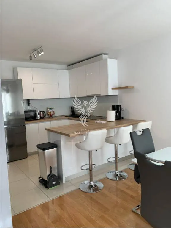 Köök - Apartment with Private Garden in Makarska Centre