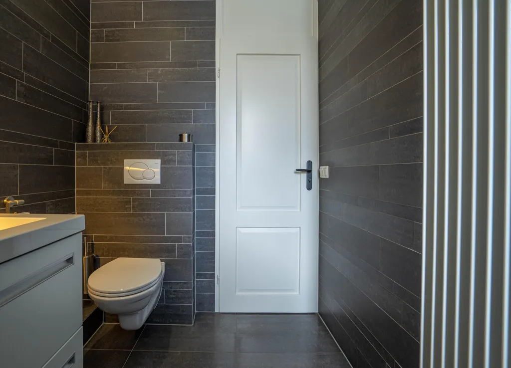 Vannitoad - Linked Semi-detached House with Serre in Helmond