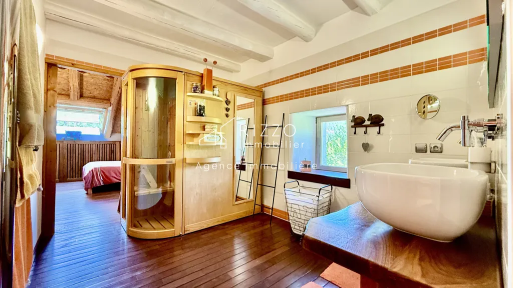 Bathrooms - House with Ski Access in Mijoux