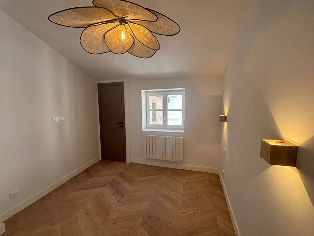 Rooms - Renovated Flat with Light in Lyon 2 Bellecour
