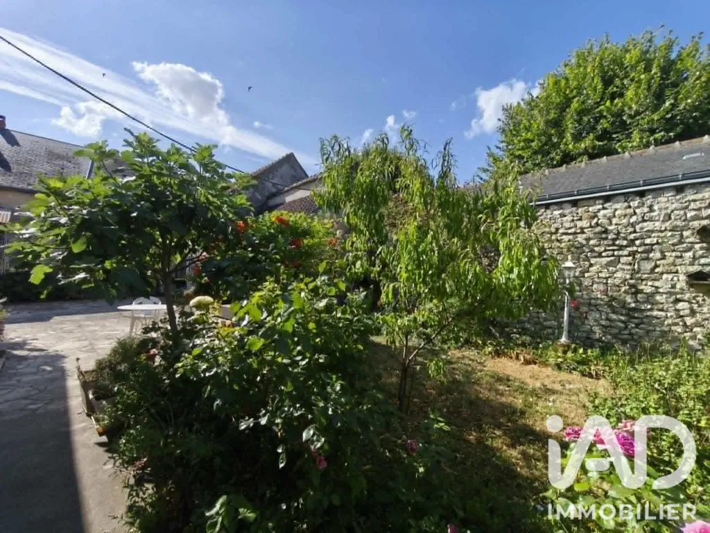 Giardino - Longère with Garden and Dependencies in Boynes
