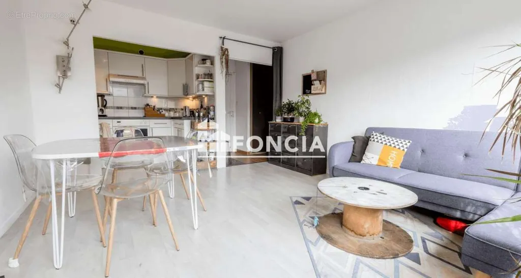 Elutuba - Bright 2-Bed Flat with Parking in Faubourg des Trois Maisons