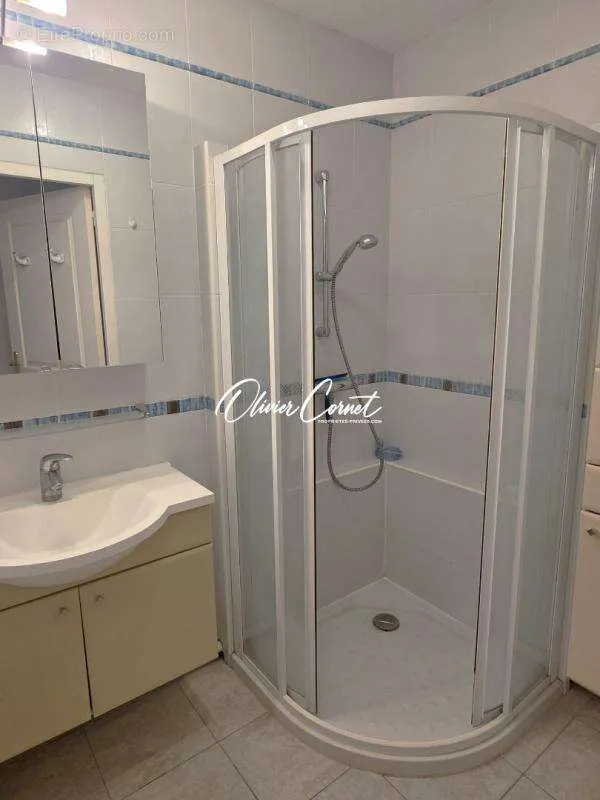 Vannitoad - City Centre Flat with Balcony in Nogent-le-Rotrou