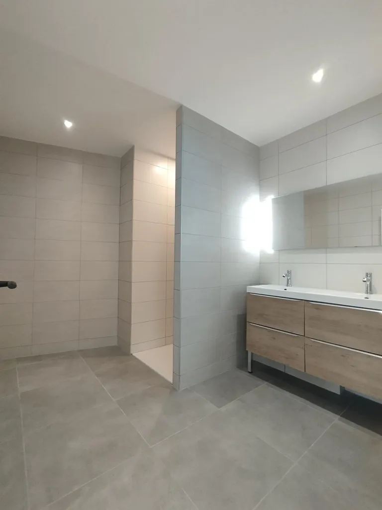 Bagni - Duplex Townhouse with Garage in St Chamond