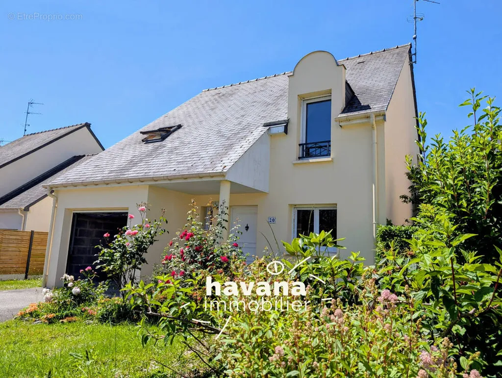 Välivaade - House with Garden in Meucon Centre