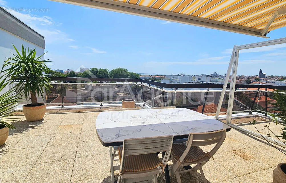 Terrass - Penthouse with Panoramic Terrace in Royan