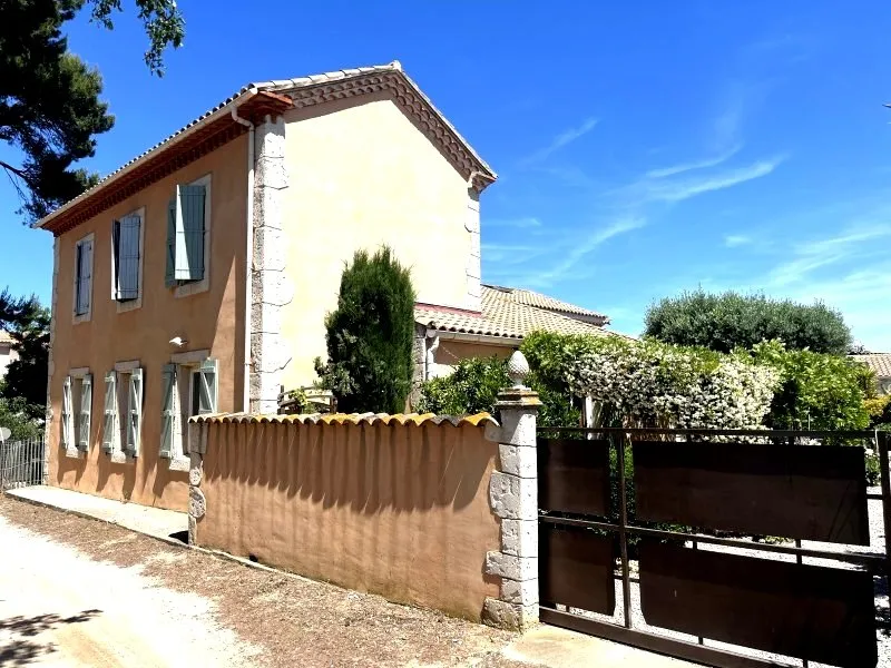 Extérieur - Maison en Pierre avec Piscine près de Lespignan