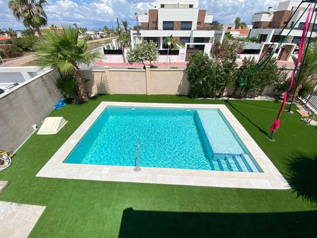 Piscine - Detached Villa with Pool in Torrevieja