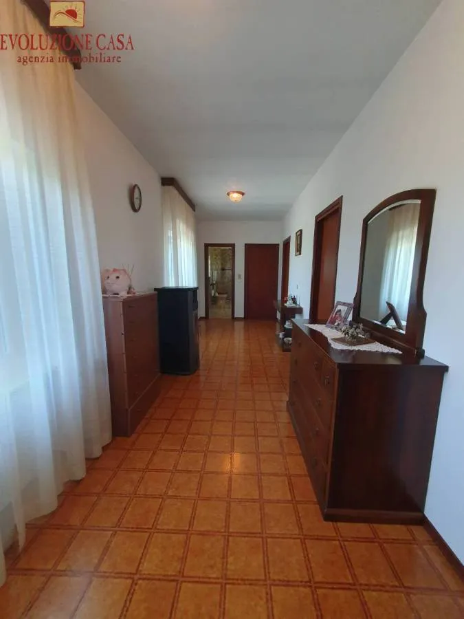 Entrée - Three-Level Farmhouse with Garden in Staranzano