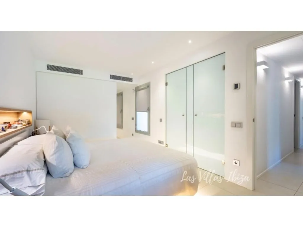 Dormitorios - Piso de lujo con terraza en Brisol, Ibiza