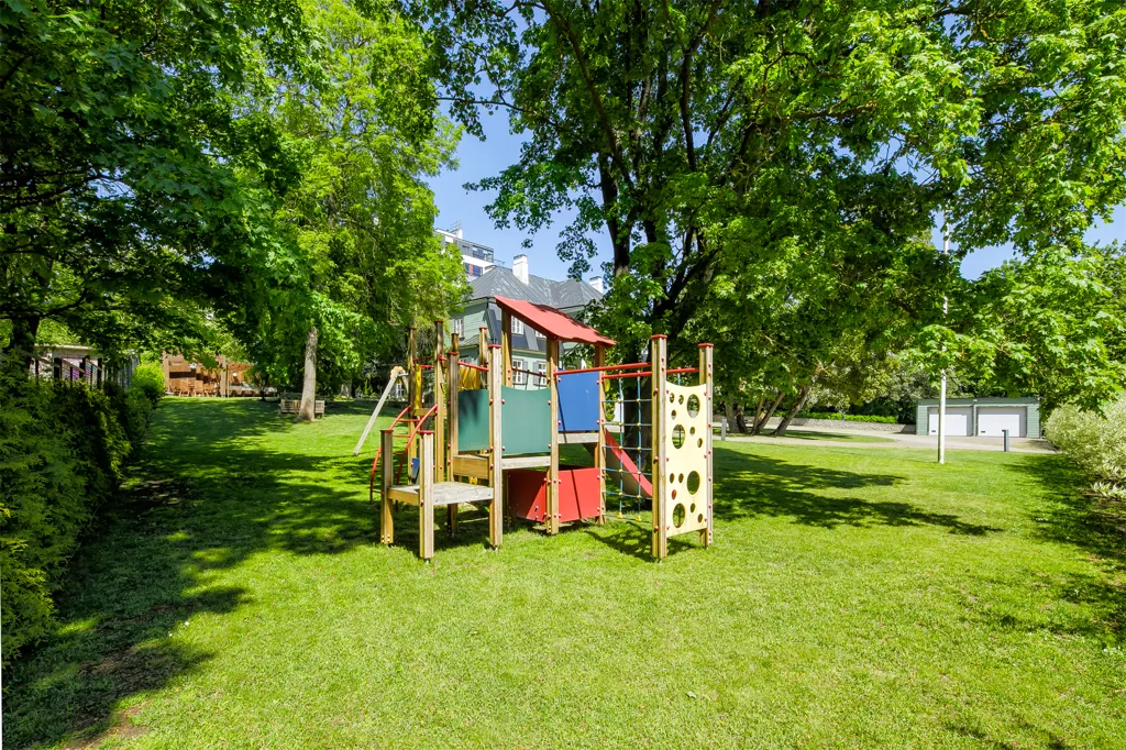 Garden - Historic Villa with Garden in Tallinn