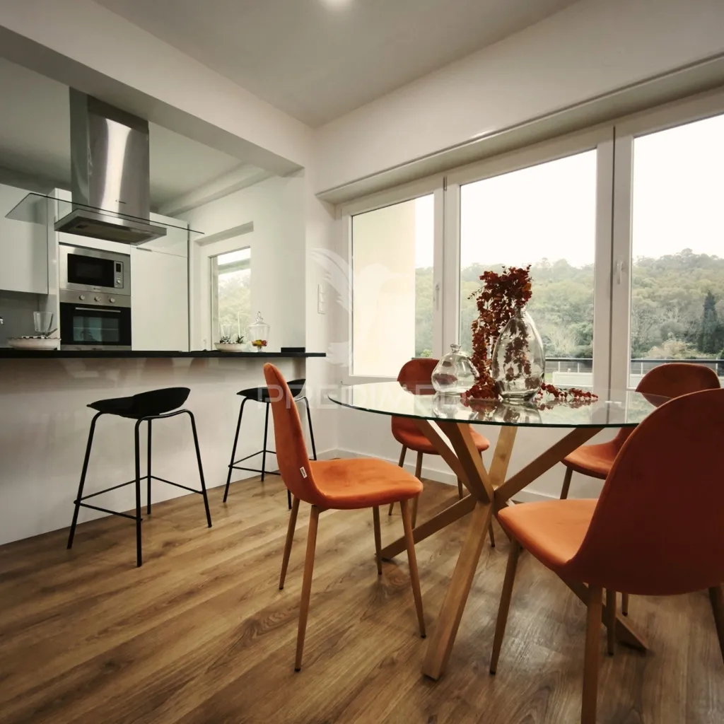 Salle à manger - T3 Apartment with Home Office in Benfica