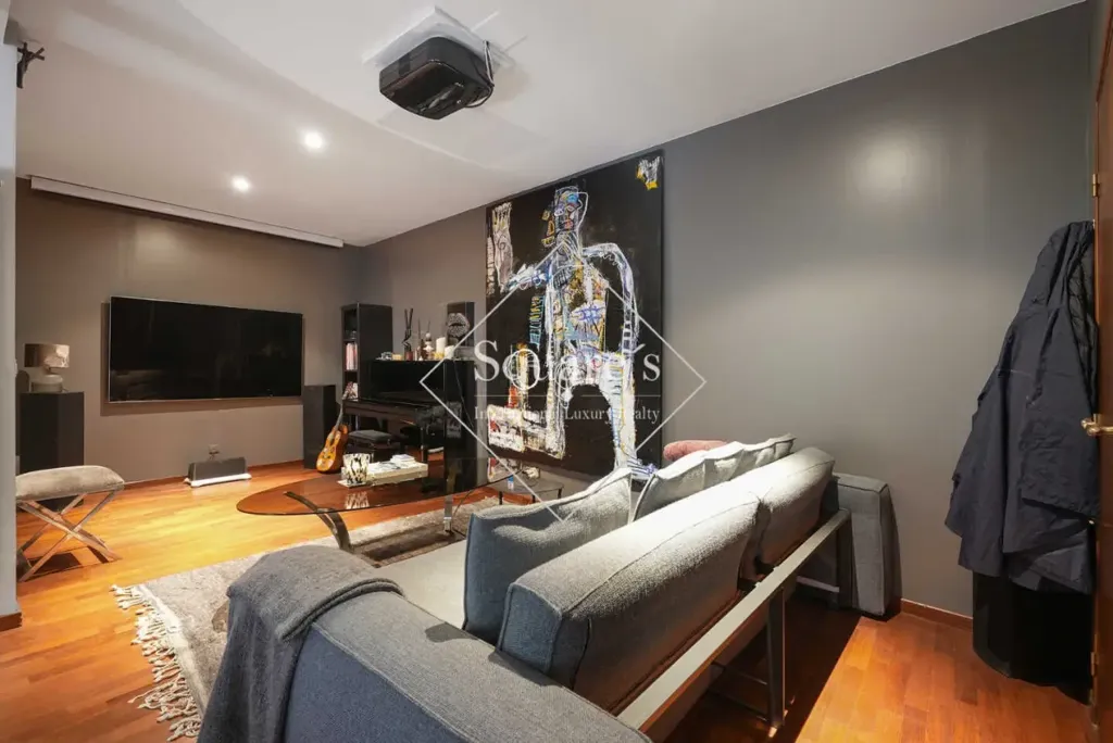 Elutuba - Luxury Maison with Patio in Levallois-Perret