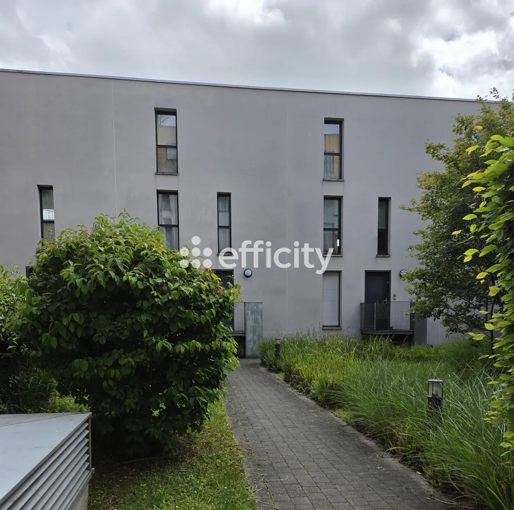 Välivaade - 3-Bedroom Apartment with Balcony in Roubaix Centre