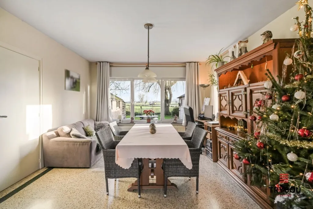 Söögituba - Duplex House with Garden View in Kortemark