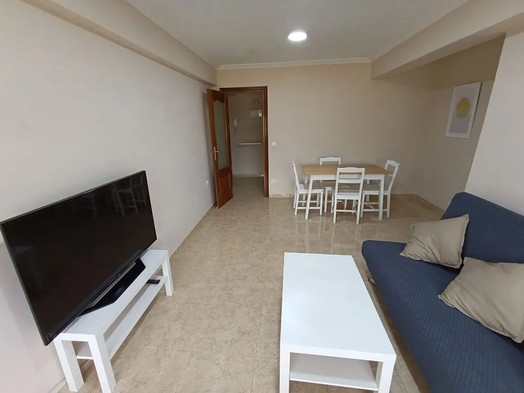 Elutuba - Furnished Flat with Air Conditioning in Rochelambert