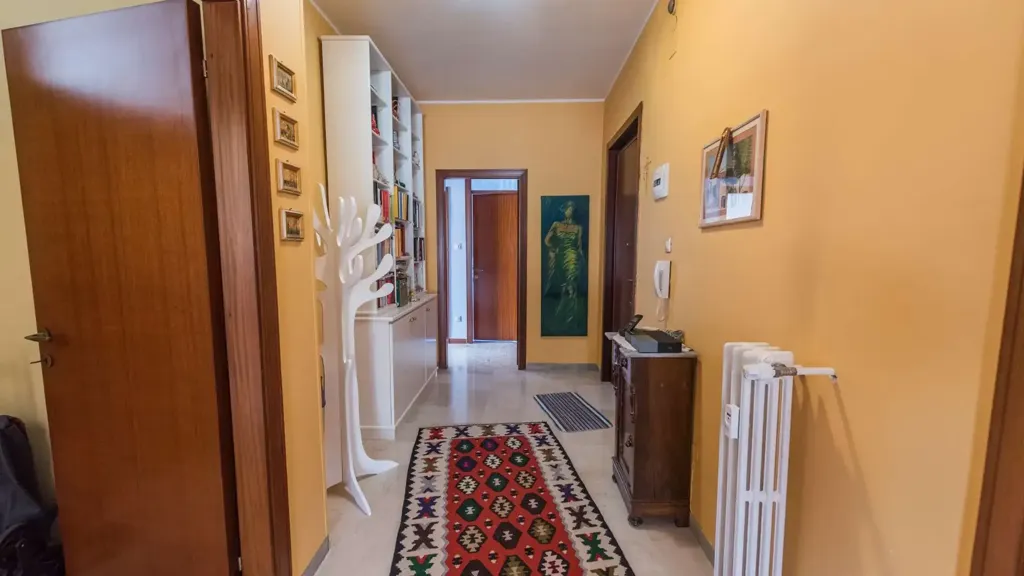 hallway_entrance