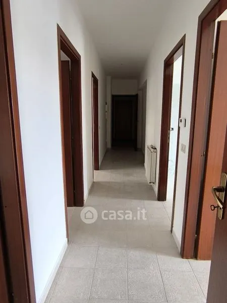 Entrée - Three-Bedroom Apartment with Balcony in Messina