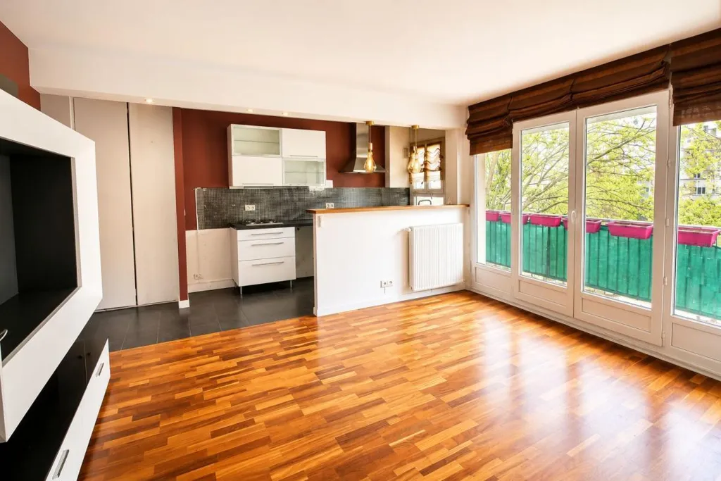 Soggiorno - T2 Flat with Balcony in Clichy