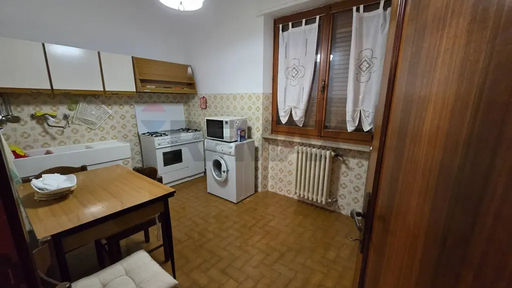 Cucina - Classical Villa with Garden in Sassoferrato