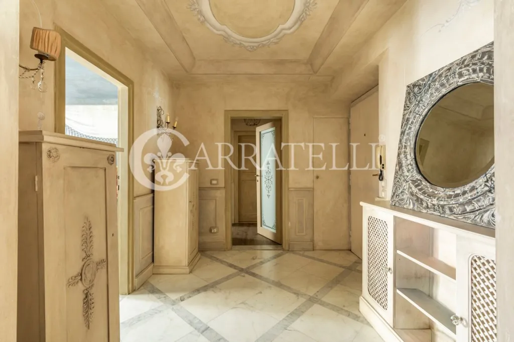 Esik - 4 magamistoaga korter asukohas Florence