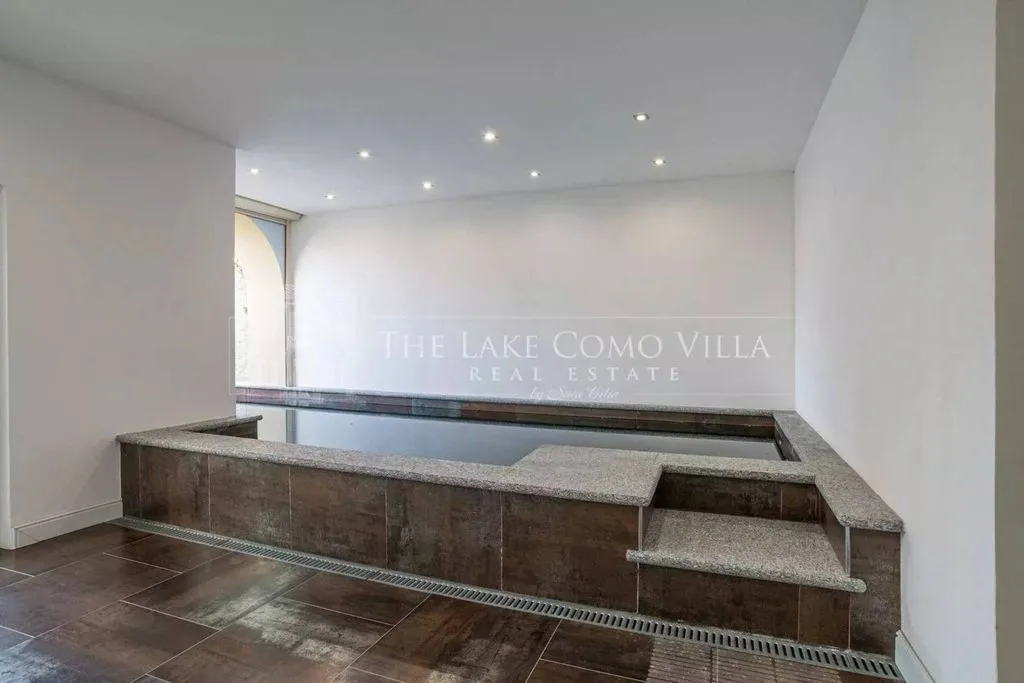 Piscine - Luxury Apartment with Private Garden in Menaggio