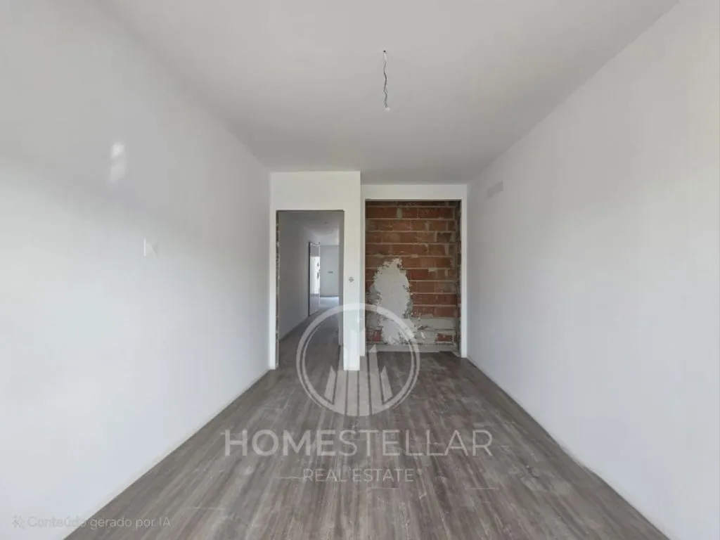Toad - Luxury Duplex with Balcony in Seixal