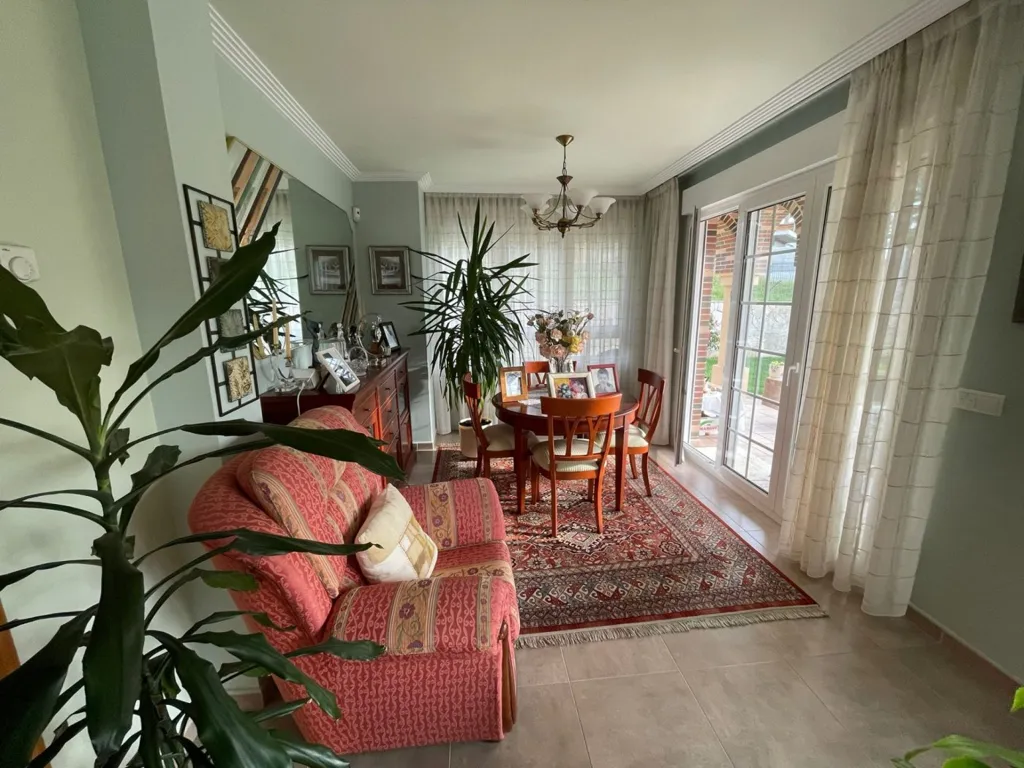 Dining Room - Chalet with Large Garden in Barcena de Cicero