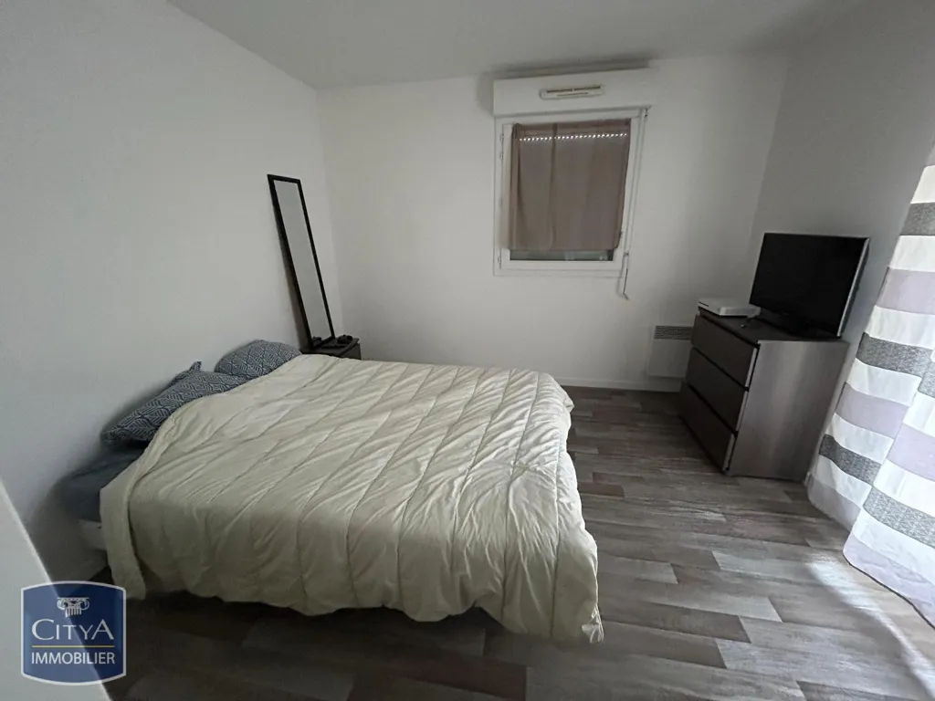 Magamistoad - 3-Bedroom Apartment with Balcony in Allonnes