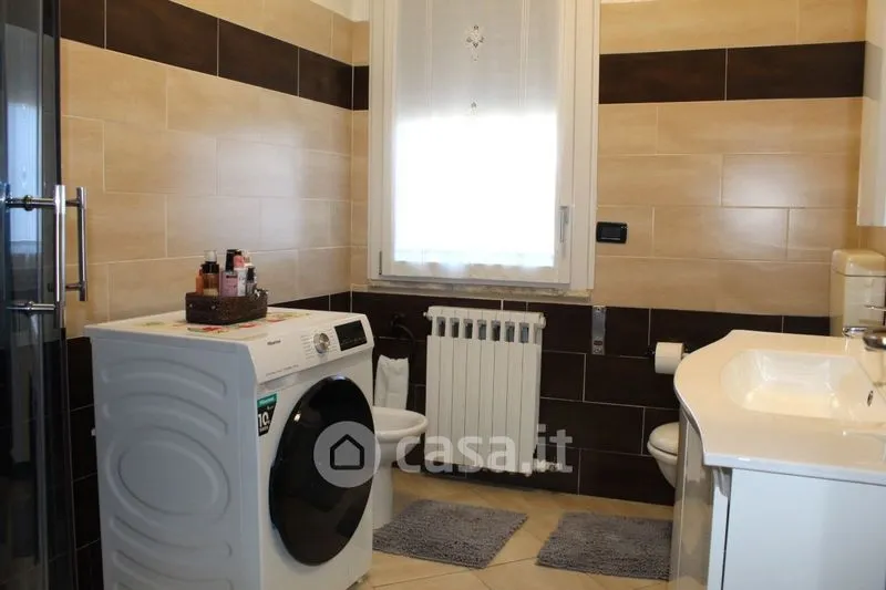 Bagni - Appartamento con balcone e garage a Fiesso Umbertiano