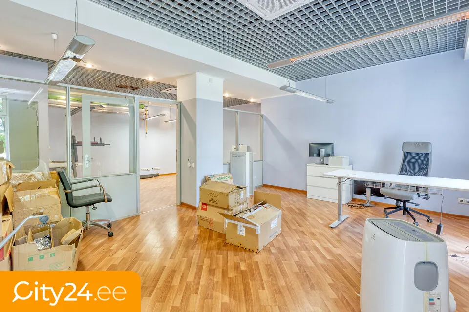 Studio - Office Building with Modern Lifts in Teika
