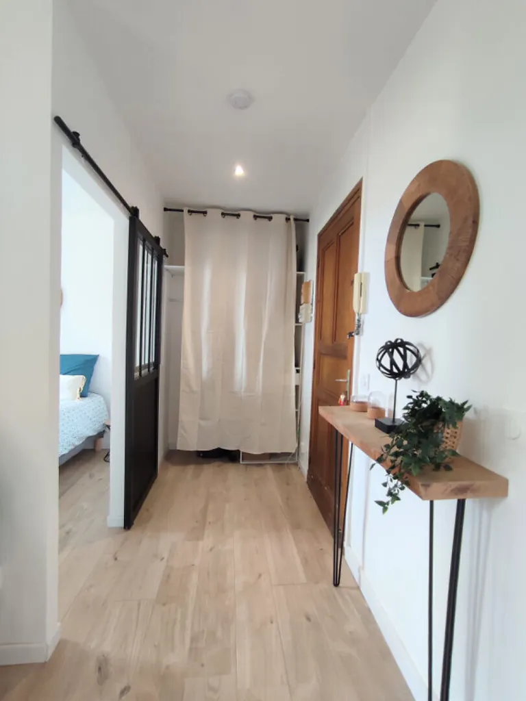 Esik - Charming T2 with Cathedral View in Narbonne
