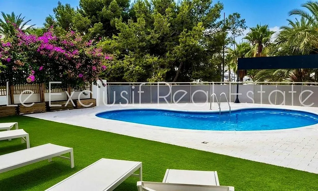 Piscina - Apartment with Pool in Marina Botafoch, Ibiza