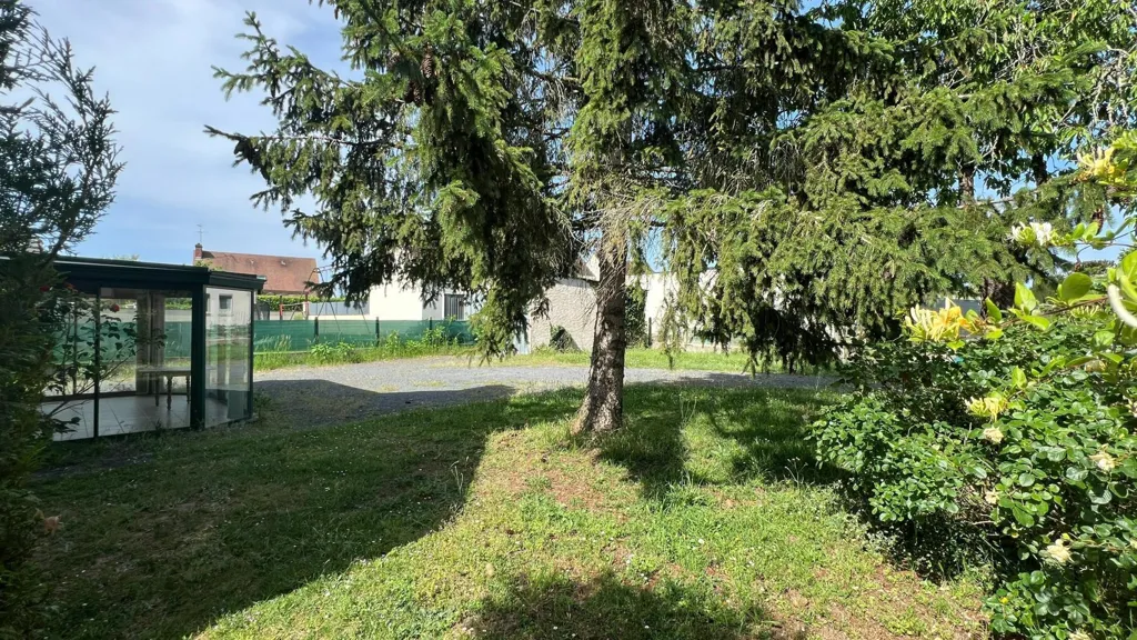 Aed - House with Potential in Saint-Cyr-En-Val