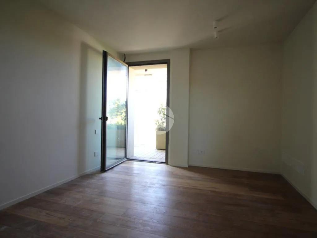 Pièces - Contemporary 4-Bedroom in Central Cesena
