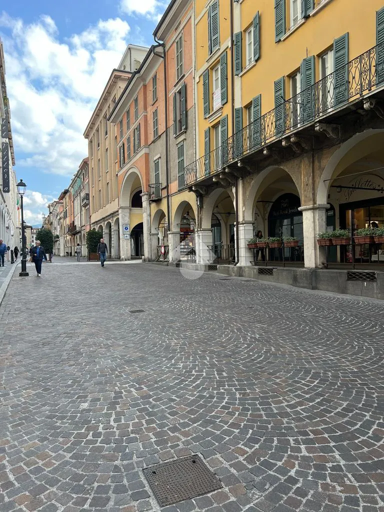 Quadrilocale with Terrace in Brescia Centre