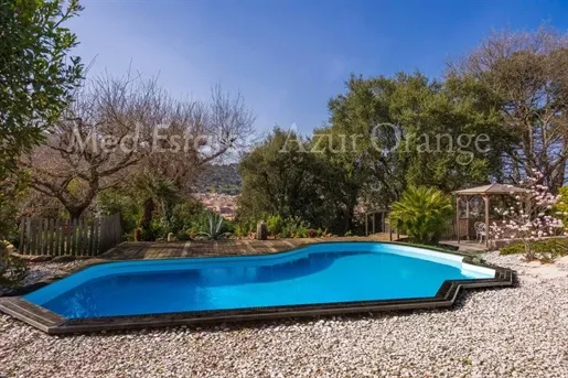Piscina - Provençal Villa with Panoramic View near Saint-Tropez